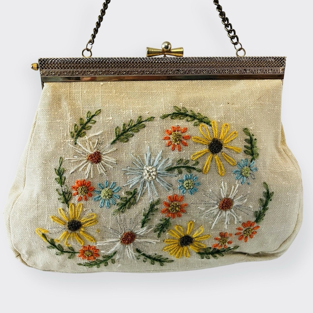 Vintage Crewel Floral Embroidery Bag Gold‎ Frame Needlepoint Off White Clutch - Picture 3 of 12